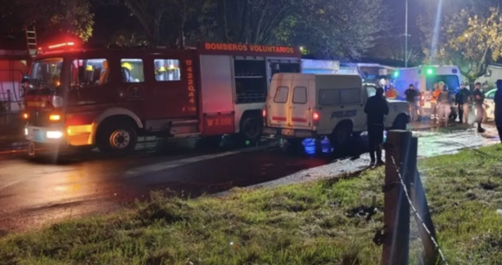 MURIÓ UN HOMBRE ATRAPADO EN UN INCENDIO EN GENERAL PICO: INTENTARON RESCATARLO, PERO LAS LLAMAS AVANZARON SOBRE TODA LA CASA